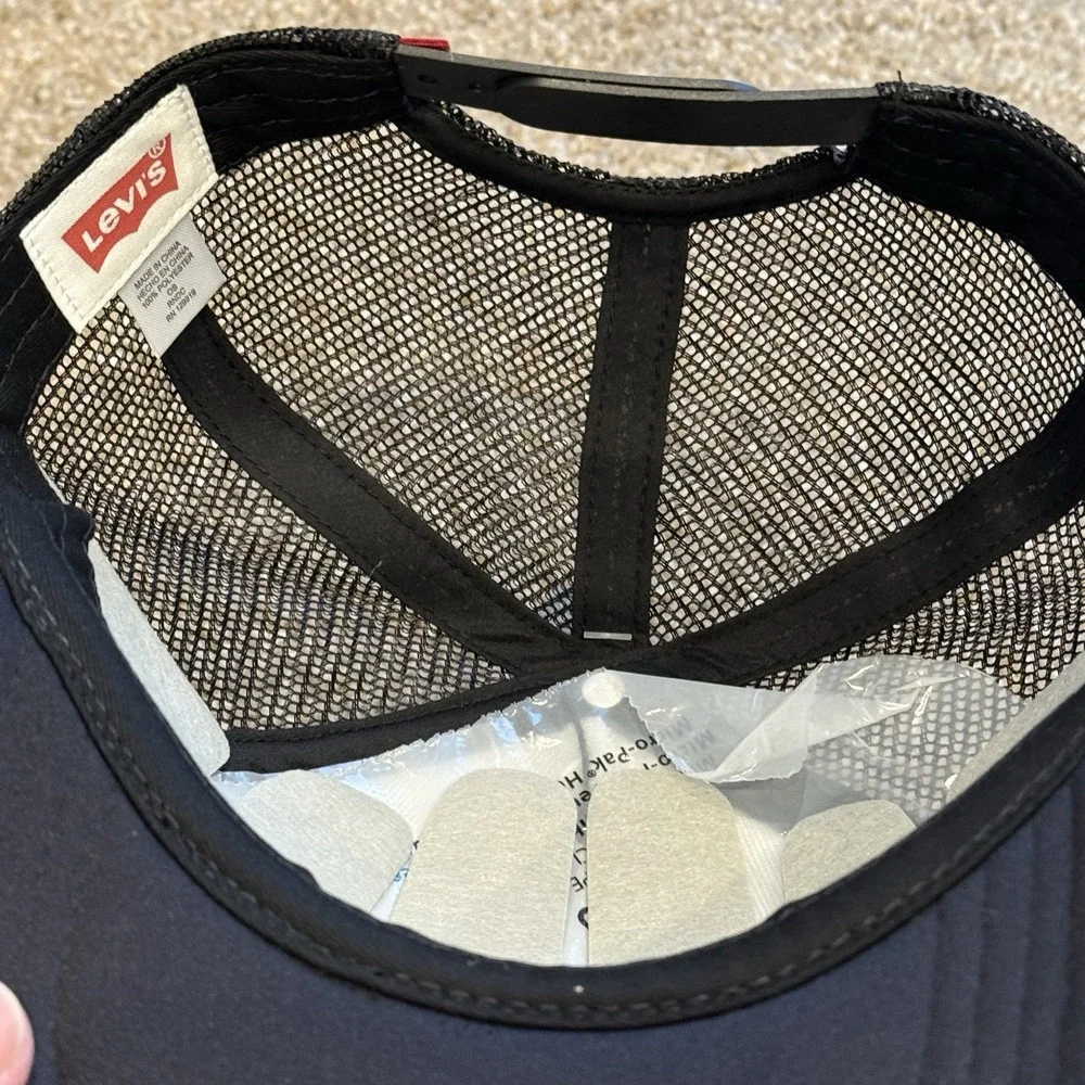 Levi's Silver Tab Hat Retro Logo Snapback Trucker Cap Black Foam Mesh One Sz NEW